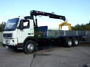LOG CABINS xx - Special delivery options - Crane offload LOG CABINS xx - Special delivery options - Crane offload